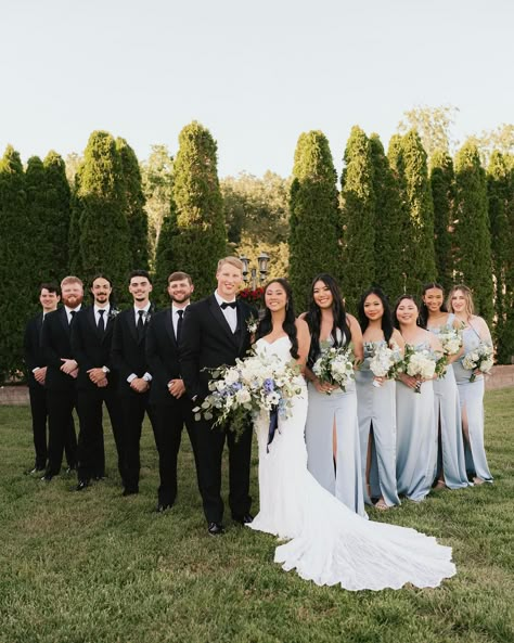 Megan & Noah’s bridal party portraits were just 🤌🏽 *chef’s kiss* #nashvilleweddingphotographer #weddingphotographer #weddingphotography #chattanooga #howefarms #howefarmsweddings #tennesseewedding #tennesseeweddingphotographer Wedding Outside Photography, Bride And Wedding Party Pictures, Bridesmaid Party Photos, Formal Wedding Pictures, Wedding Inspo Pictures Family, Bride And Groomsmen Pictures Funny, Wedding Pictures With Bridal Party, Entire Bridal Party Photos, Wedding Must Have Pictures