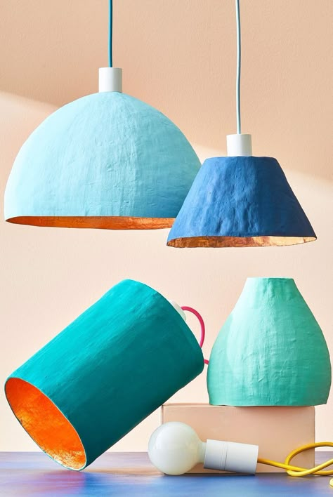 Don't toss those cereal boxes. Upcycle them into one-of-a-kind pendant lights. Luminaria Diy, Diy Luminaire, Diy Pendant Light, Diy Lampe, Diy Shades, Up Balloons, Plastic Table Covers, Deco Luminaire, Diy Lamp Shade