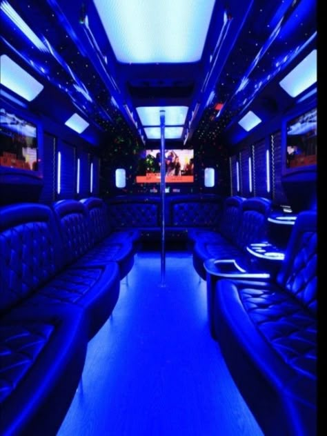 Party Bus Ideas, Party Bus Birthday, New Orleans Party, Mobil Mustang, Limo Party, Limo Bus, Party Bus Rental, Las Vegas Party, Bus Interior