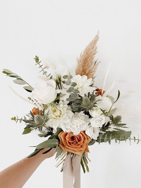 Boho Wedding Bouquet, Bridal Bouquet Fall, Boho Wedding Flowers, Bridal Bouquet Flowers, Boho Bouquet, Fall Wedding Bouquets, Fall Wedding Flowers, Wedding Flower Inspiration, Wedding 2024