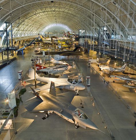 Stephen F. Udvar-Hazy Center at the National Air and Space Museum Airplane Museum, Places To Visit In Virginia, Dulles Airport, Washington Dc Photos, Prefab Buildings, Visiting Washington Dc, Aviation Museum, Dc Travel, Space Museum