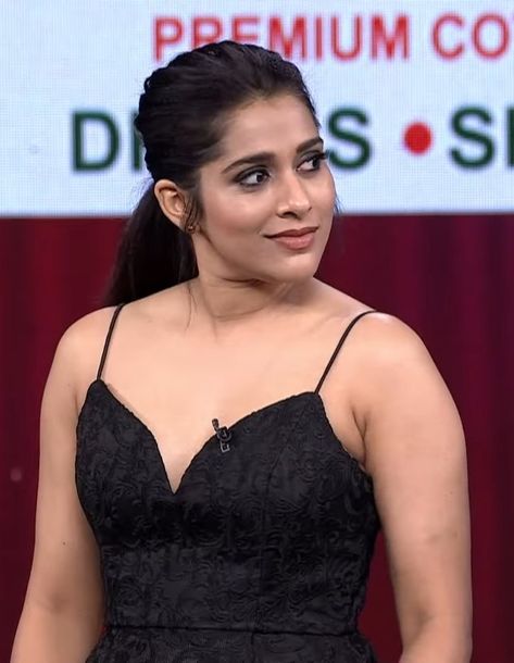 Rashmi Gautam, Samantha Photos, Glamour Beauty, Indian Actress Hot Pics, Indian Beauty Saree, Actress Photos, Beauty Women, Gif, Actresses