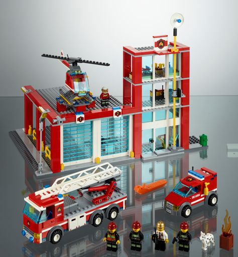 Amazon.com: LEGO City Fire Station 60004: Toys & Games Lego City Fire Station, Lego City Fire, Lego Fire, Lego City Sets, Kids Play Set, Lego Toys, Building Instructions, Buy Lego, Lego Instructions