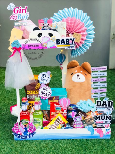 Godbharai Packing Ideas, God Bharai Gift Ideas, Gift For Baby Shower Mommy, Baby Shower Gift Ideas For Mom, Baby Shower Gift Packing Ideas, Mom To Be Decoration Ideas, Mom To Be Hamper Gift Ideas, Baby Shower Hamper Gift Basket Ideas, Baby Shower Gift For Mom To Be