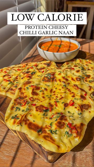 Low Calorie Naan, Aussie Fitness, High Protein Low Calorie Bread, High Protein Low Carb Indian Recipes, High Protein Vegetarian Recipes Indian, Low Calorie High Protein Meals Indian, Low Calorie Protein, Quick Family Meals, Garlic Naan