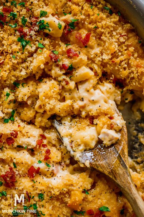 Baked Chicken Mac and Cheese with a Crispy Topping - Munchkin Time Munchkin Time, Chicken Mac And Cheese, Steak Spice, Cheese Pasta Recipes, Creamy Macaroni And Cheese, Making Mac And Cheese, Holiday Dinner Table, Meat Thermometer, Medium Well