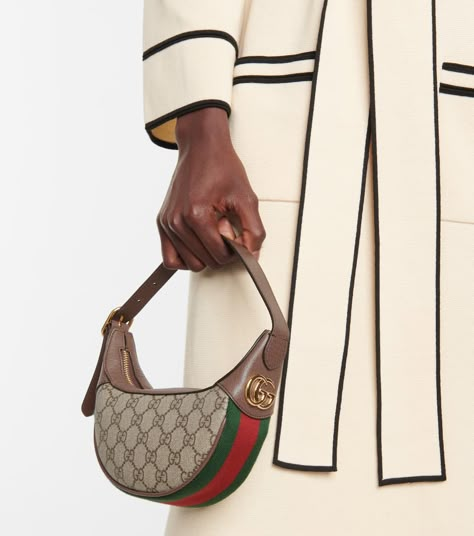 Gucci Bag Outfit, Gucci Bags Handbags, Gucci Ophidia Bag, Handcrafted Handbags, Designer Leather Bags, Cross Shoulder Bags, Gucci Purses, Womens Designer Bags, Gucci Ophidia