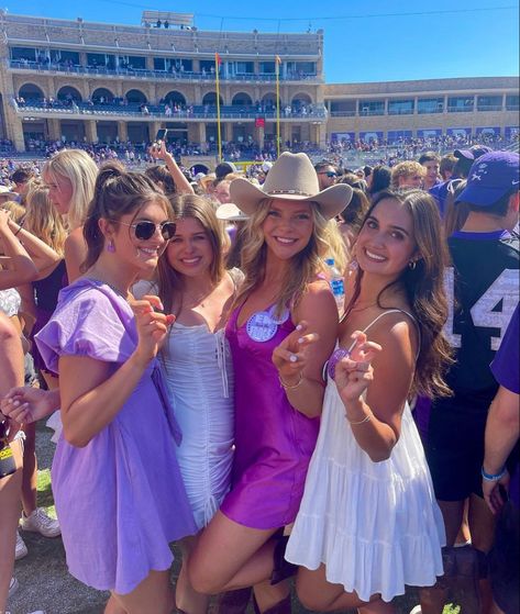 Ecu College Aesthetic, Tcu Game Day Outfits, Tcu Outfits, Tcu Sorority, Tcu College Aesthetic, Tcu Gameday Outfit, Lsu Gameday Outfit Purple Gold, Tcu Gameday, College Game Day Outfit