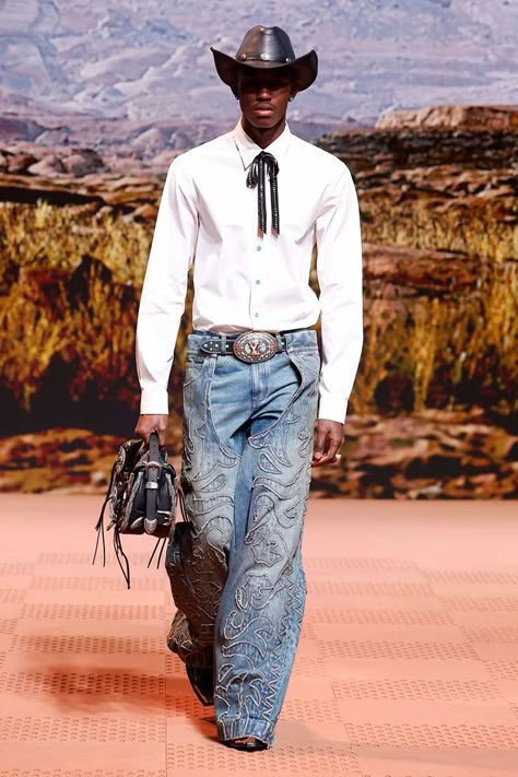 Western cowboy has made an official comeback, here’s how to saddle up in style Cowboy Outfit For Men, Sombrero Cowboy, Cowboy Fashion, Shanghai Fashion Week, Cowboy Chic, Shanghai Fashion, Black Cowboys, Cowboy Aesthetic, Coachella Music Festival