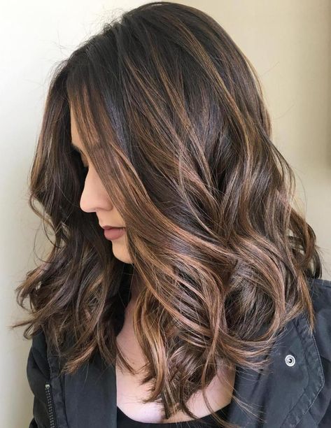 Caramel Highlights for Warm Medium Skin Tone Blonde Brown Hair Color, Long Hair Highlights, Brown Ombre Hair, Balayage Hair Dark, Caramel Balayage, Balayage Color, Gorgeous Hair Color, Long Hair Color, Caramel Highlights