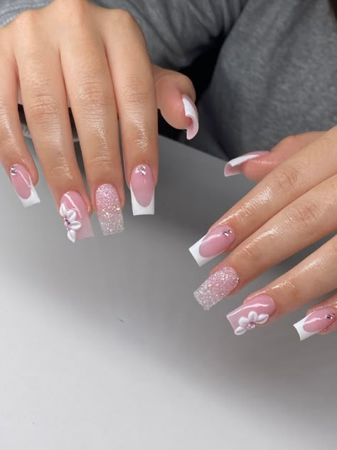 Quinceanera Nails, Girly Acrylic Nails, French Tip Acrylic Nails, French Acrylic Nails, Short Square Acrylic Nails, Acrylic Nails Coffin Pink, Unique Acrylic Nails, Edgy Makeup, Long Square Acrylic Nails