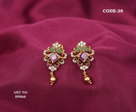 Daily Use Gold Earrings Indian, Latest Gold Earrings Designs, Gold Bracelet Indian, Latest Earrings Design, Daily Wear Earrings, Fashion Jewelry Necklaces Gold, Gold Jewelry Prom, Gold Earrings For Kids, Pearl Earrings Designs