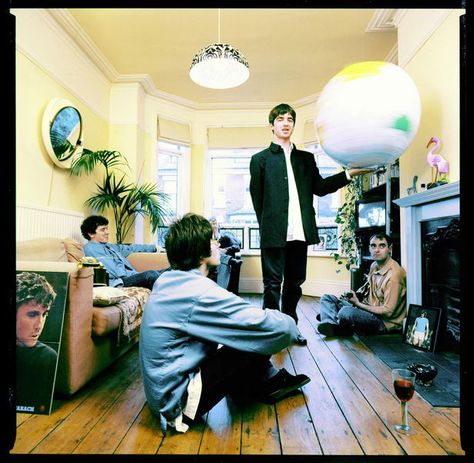 A Definitely, Maybe outtake Oasis Definitely Maybe, Definitely Maybe, Liam And Noel, Oasis Band, Look Back In Anger, Band Photography, Noel Gallagher, Liam Gallagher, Living Forever