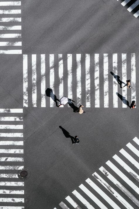 bird's-eye view photography of people crossing street People Crossing Street, High Angle Photography, Worm's Eye View Photography, Birds Eye View Photography, Extreme Perspective, Yearbook Photography, Birdseye View, Worms Eye View, Angle Photography