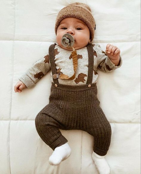 Slouch Headwear on Instagram: “Danilo’s whole outfit has us like 😍 He’s 3 1/2 months old and wearing our heather copper knit cuff beanie in the infant size. Remember to…” Baby Boy Style, Baby Style, Baby Time, Baby Boy Fashion, Fashionable Baby Clothes, Future Family