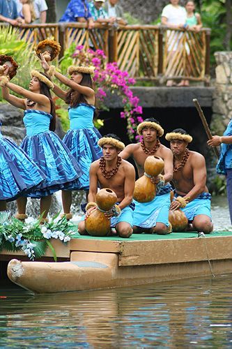 Polynesian Cultural Center on Oahu, Hawaii, Traditional Hawaiian Luau Polynesian Cultural Center, Oahu Vacation, Hawaiian Culture, Hawaiian Vacation, Polynesian Culture, Hawaii Trip, Hawaii Life, Travel Hawaii, Aloha Hawaii