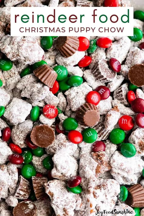 Reindeer Food Recipe, Puppy Chow Christmas, Christmas Snack Mix, Reindeer Chow, Puppy Chow Chex Mix Recipe, Chex Mix Christmas, Chex Mix Puppy Chow, Chex Mix Recipe, Christmas Sleepover