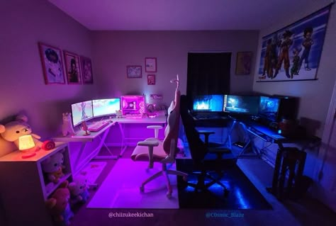 Couple Gaming Room Setup, Games Room Inspiration, Gamer Couple, Small Game Rooms, Game Setup, Computer Gaming Room, Couple Room, Gaming Room Decor, Gamer Setup