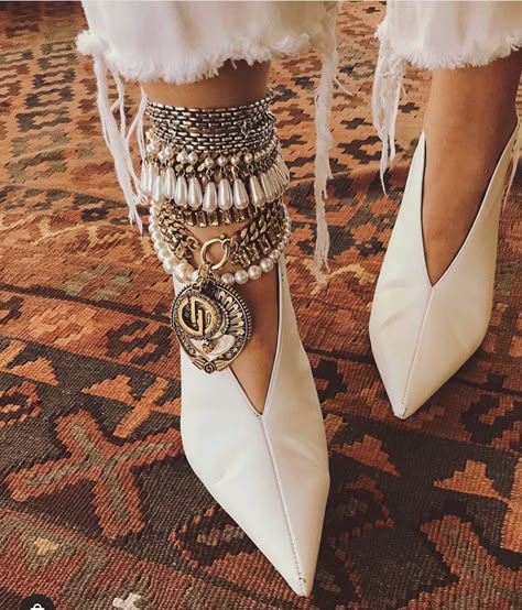 Ankle Jewelry, Dope Jewelry, Looks Chic, Trendy Jewelry, Jewelry Inspiration, Anklets, Fondant, Fashion Inspo Outfits, Insta Fashion