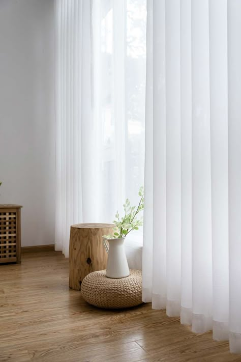 Transparent Curtains Living Room, Chiffon Curtains Living Room, White Curtain Ideas, White Curtains Aesthetic, White Sheer Curtains Living Room, White Chiffon Curtains, Sheer Curtains Living Room, White Curtains Living Room, Transparent Curtains