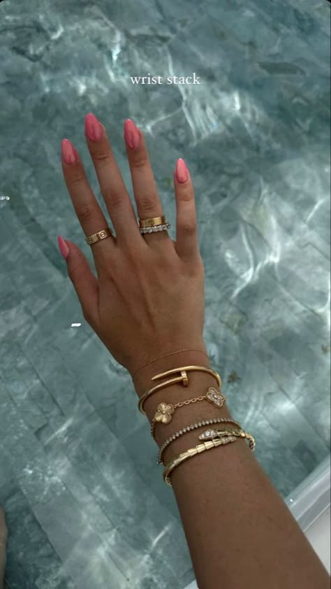 Perfect Ring For Your Hand, Going Out Jewelry, Ring Bracelet Gold Designs, Old Money Ring Stack, Luxury Ring Stack, Arm Stack Jewelry, Everyday Jewelry Stack, Elegant Ring Stack, Jewelry Stack Gold