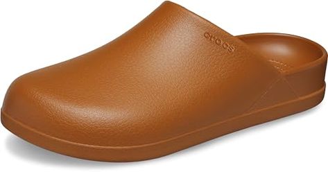 Dylan Clog, Mens Slide Sandals, Crocs Men, Outdoor Slippers, Leather Mules, Clogs Shoes, Mule Clogs, Look Chic, Mules Shoes