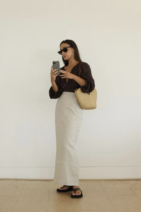 Long Sleeve Blouse Outfit, Linen Skirt Outfit, Maxi Skirt Outfit Summer, Classy Fashion Style, Long Linen Skirt, White Linen Skirt, Skirt Outfit Summer, Maxi Skirts Summer, Breton Stripes