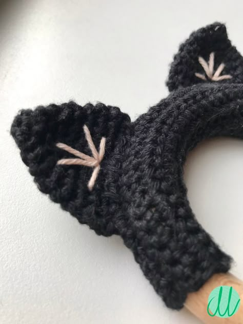 Crocheted Cat Ears Free Pattern, How To Crochet Cat Ears, Crochet Headset Cover Free Pattern, Crochet Cat Ears Pattern Free, Crochet Ears Animal, Cat Head Crochet, Cat Ears Crochet, Cat Ear Crochet, Crochet Cat Ears