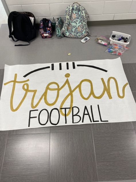 School Cheer Poster Ideas, Football Signs Cheerleaders, Cheer Crowd Signs, Homecoming Poster Ideas School Spirit, Homecoming Poster Ideas Football School Spirit, Field Signs For Football, First Football Game Poster Ideas, Football Breakaway Banners, Football Fence Signs High School