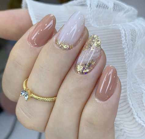 خواتم خطوبة, Nails Yellow, Milky Nails, Subtle Nails, Fancy Nails Designs, Simple Gel Nails, Glamorous Nails, Classy Nails, Fancy Nails