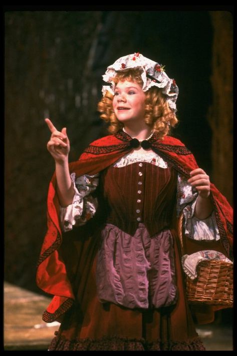 Little Red Into The Woods, Into The Woods Musical, The Globe Theatre, Musical Theatre Costumes, Modern Theatre, Globe Theatre, Phylicia Rashad, Broadway Costumes, Broadway Stage