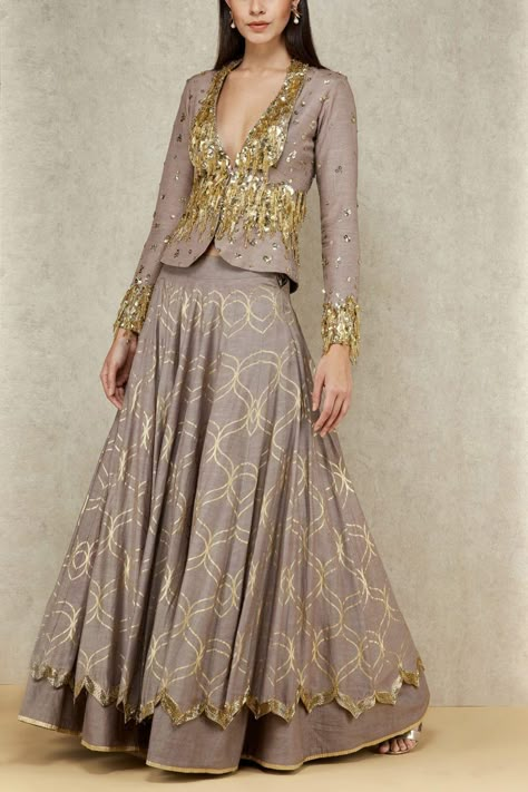 Lacha Dress, Long Blouse Designs, Nude Colour, Blazer Top, Lehenga Blouse Designs, Choli Designs, Designer Party Wear Dresses, Stylish Party Dresses, Party Wear Indian Dresses