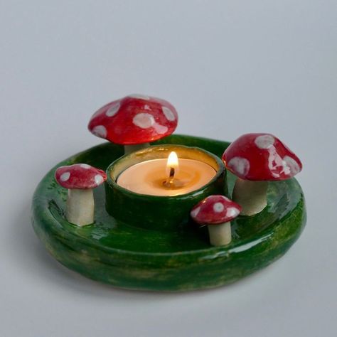 Amanita Muscaria, Clay Candle, Sculpture Art Clay, Clay Diy Projects, Tanah Liat, Clay Crafts Air Dry, Pottery Crafts, Ceramics Pottery Art, Ceramics Projects