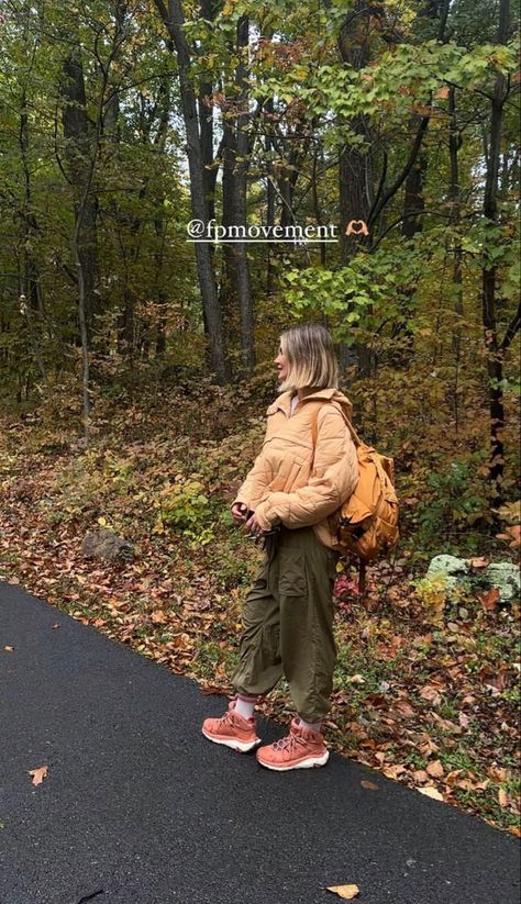 Cherry Wine, Amber Fillerup, Granola Girl, Sneakers Outfit, Outdoor Outfit, Sweater Weather, Fitness Inspo, Cold Weather, Style Me