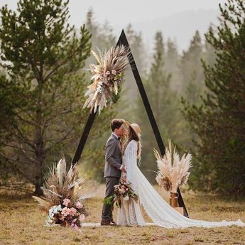 Outdoor Wedding Backdrop, Arch Arrangement, Outdoor Wedding Backdrops, Wedding Archway, Aisle Runners, Wedding Arch Rustic, Wedding Ceremony Ideas, Boda Mexicana, Arch Flowers