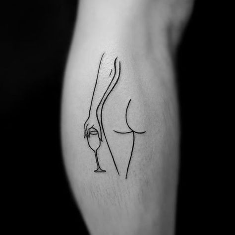 Man Simple Tattoo, Minimalist Body Tattoo, Minimalist Woman Tattoo, Woman Line Tattoo, Single Line Tattoo Woman, Women Line Tattoo, Minimalist Art Tattoo, Siluette Tattoo, Women Figure Tattoo