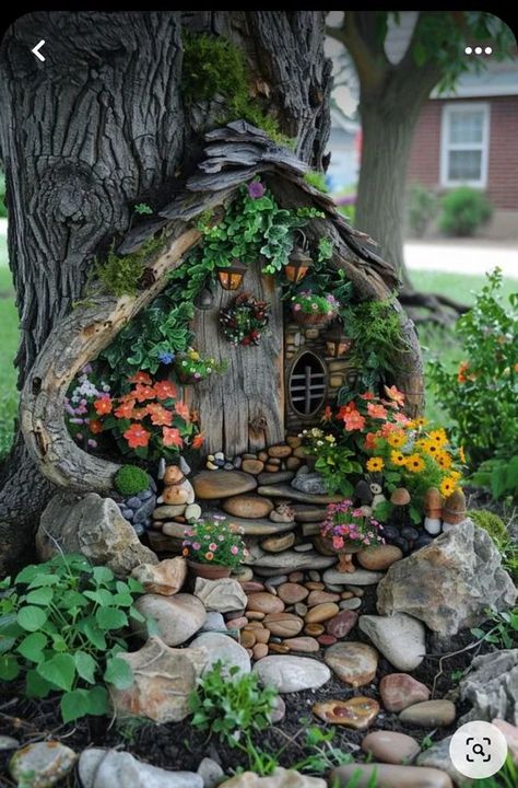 Enchanting DIY Fairy Door Ideas for Your Garden Fairy Door Ideas, Diy Fairy Door, Fairy Doors On Trees, Fairy Garden Doors, Fairy Garden Ideas, Fairy Tree Houses, Fairy House Crafts, Fairy House Diy, Fairy Garden Designs