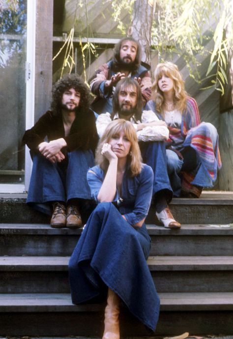 70s Bands, Stevie Nicks Lindsey Buckingham, Jessica Szohr, Buckingham Nicks, Chuck Blair, Lindsey Buckingham, Ed Westwick, Stevie Nicks Fleetwood Mac, I'm With The Band