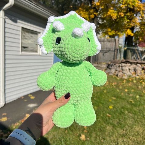 Hand Crafted Toys | Standing Triceratops Crochet Amigurumi Plushie | Color: Green/White | Size: Os Green Crochet Stuffed Animal, Fuzzy Crochet Amigurumi, Green Crochet Animals, Green Crochet Plushies, Green Things To Crochet, Jumbo Crochet Plushies Pattern Free, Green Crochet Projects, Crochet Patterns Amigurumi Easy, Baby Boy Crochet Patterns