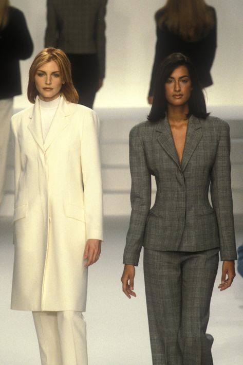 Ralph Lauren Spring Summer, 90s Office, Model Interview, Yasmeen Ghauri, Classic Ralph Lauren, Ralph Lauren 90s, Ralph Lauren Suits, 90s Runway Fashion, Elegant Outfit Classy