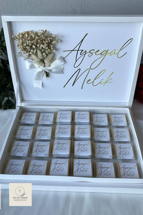 Wedding Guest Gifts Party Favors, Diy Eid Gifts, Birthday Favors Kids, Baby Shower Chocolate, Chocolate Wedding Favors, Chocolate Wedding, Digital Invitations Wedding, Wedding Chocolate, Wedding Gifts Packaging