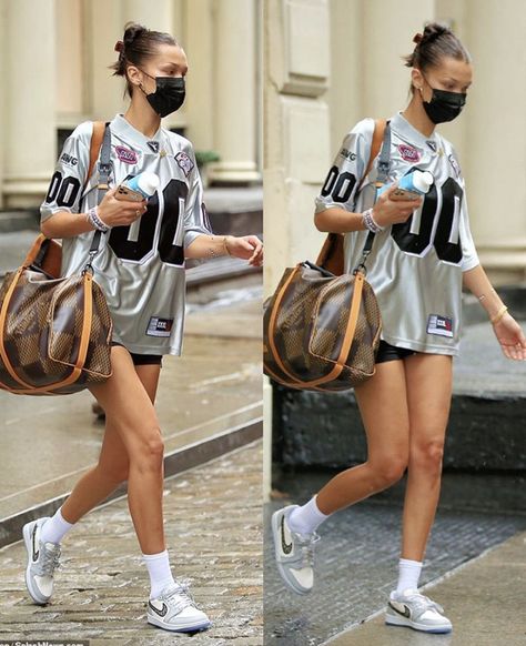 Bodysuit Outfit Summer, 2000 Fashion, Body Suit Outfits, Jersey Outfit, Swag Style, Dope Outfits, Colourful Outfits, Bella Hadid, Spring Summer Outfits