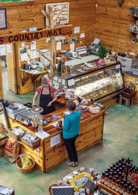 Country Market Ideas, Farm Store Ideas, Country Store Display, Country Restaurant, Old General Stores, Country Market, Country Stores, Lonely Road, Market Store