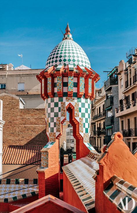 This Is Why Design Experts Are Flocking To Barcelona Kindergarten Architecture, Gaudi Mosaic, Barcelona Gaudi, Gaudi Architecture, Barcelona Architecture, Gaudi Barcelona, Antonio Gaudí, Casa Batlló, Plans Architecture