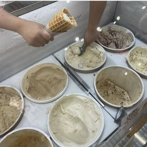 Ice Cream Shop Worker Aesthetic, Working At Ice Cream Shop, Working At Ice Cream Shop Aesthetic, Ice Cream Job Aesthetic, Working At An Ice Cream Shop Aesthetic, Ice Cream Shop Aesthetic, Istanbul Cafe, Imogen Adams, Scooping Ice Cream