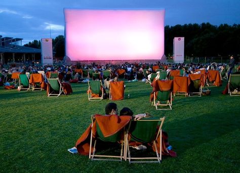 Le festival du cinéma en plein air de la Villette.                                                                                                                                                                                 Plus Outside Movie, Cinema Idea, Cinema Architecture, Paris Activities, Theater Architecture, Open Air Cinema, Open Air Theater, Outdoor Cinema, Summer Movie