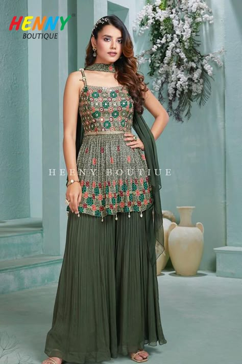 Sarara Dress Indian Weddings, Mehndi Function Dress Outfit, Mahendi Ceremony, Mehndi Function Dress, Sarara Dress, Function Dress, Mehndi Function, Dress For Bride, Cutwork Blouse