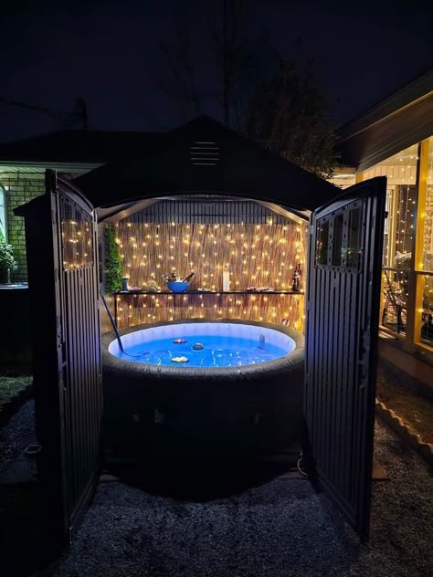 Jacuzzi Backyard Ideas, Blow Up Hot Tub In Shed, Hot Tub Shed Ideas Diy, Hot Tub Greenhouse Ideas, Hot Tub Fairy Lights, Hot Tub On Porch, Hot Tub Garage Ideas, Inflatable Jacuzzi Outdoor Ideas, Hot Tub In Garage