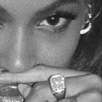 White Photo Wall, Black White Aesthetic, Black And White Photo Wall, Grey Aesthetic, Black And White Picture Wall, Queen Bey, Black And White Aesthetic, White Picture, Aesthetic Wall