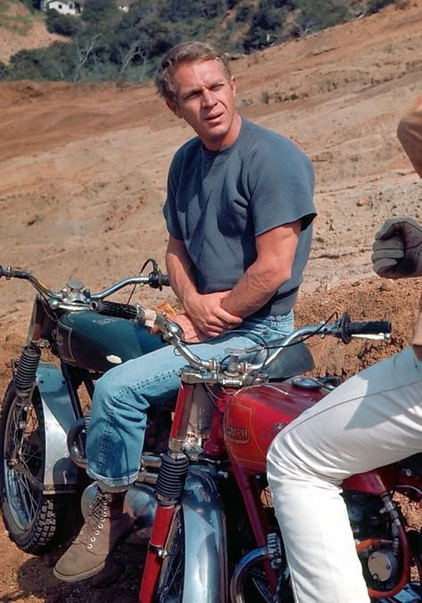 Actor Steve Mcqueen, Steve Mcqueen Style, Klasik Hollywood, Enduro Vintage, Steven Mcqueen, Ali Macgraw, Steve Mc, Mc Queen, The Great Escape